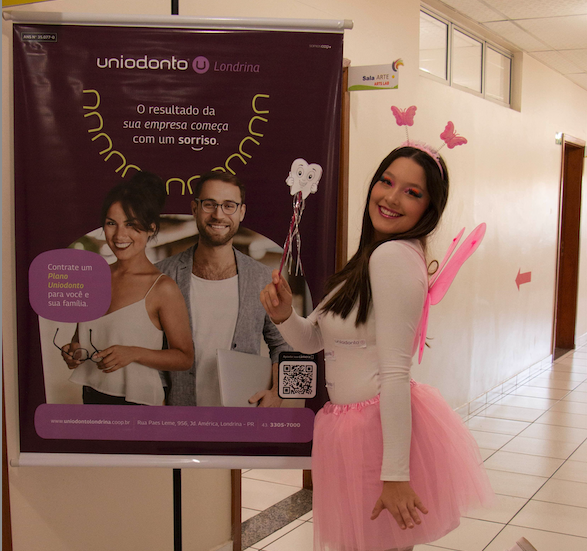 A Uniodonto Londrina visitou o Colégio Dominos para uma tarde divertida e educativa!