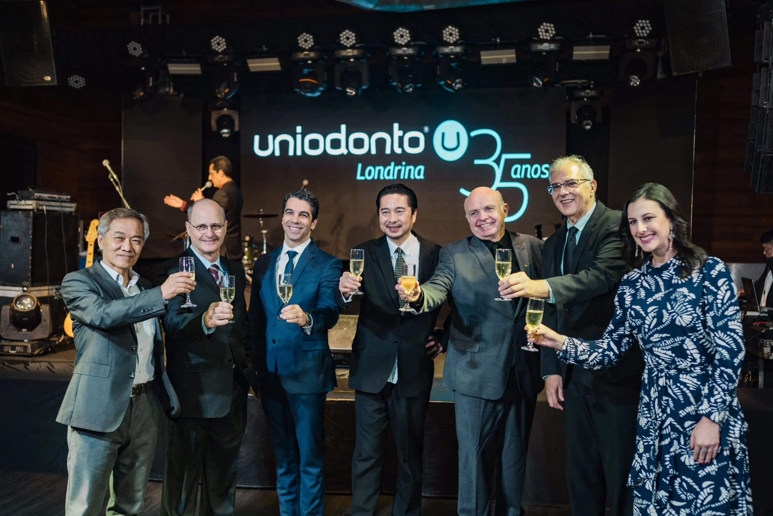 Uniodonto Londrina celebra 35 anos de história, união e sorrisos